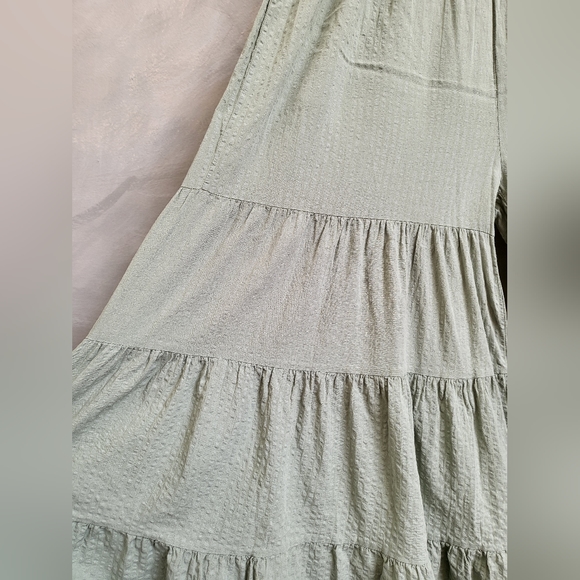 Chicwish 3 Tier Sunny Days Wide Leg Pants Size M/L Light Green - Picture 3 of 11